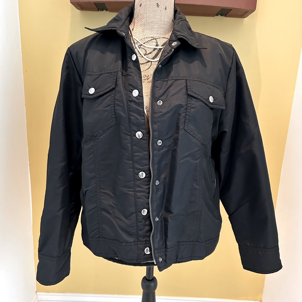 Gap lightweight down jacket